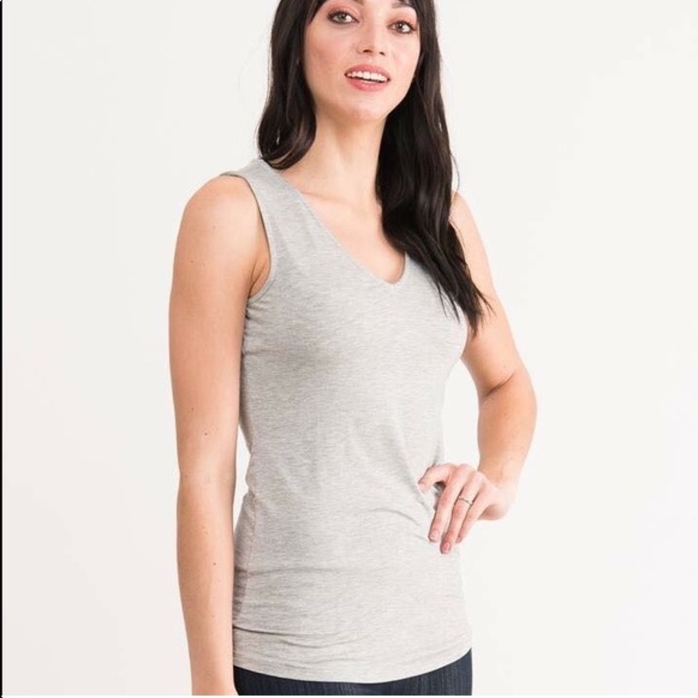 👙2 for $25👙 Agnes and Dora V Neck Tank